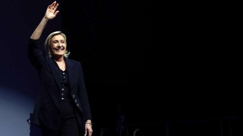O partido de Marine Le Pen saiu vencedor das eleições parlamentares na França