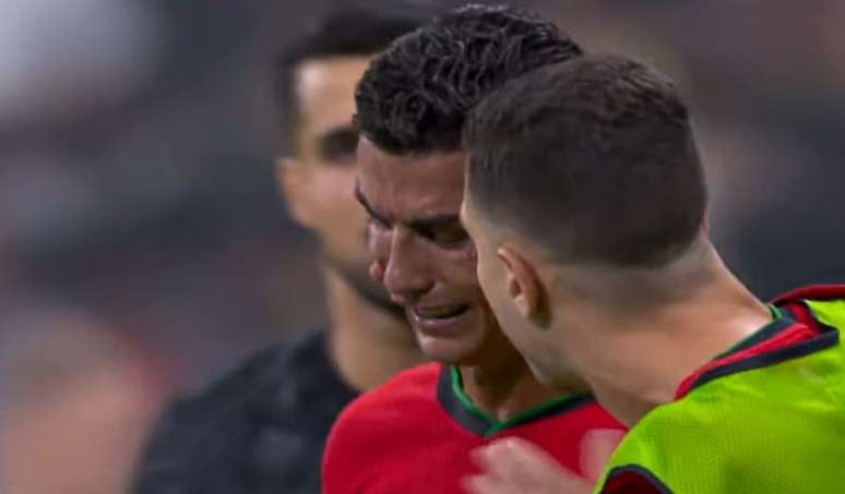 Cristiano Ronaldo chora após perder pênalti