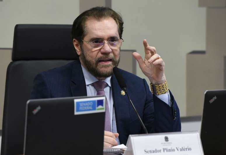 O senador Plínio Valério (PSDB-AM), relator da PEC da autonomia financeira do BC.