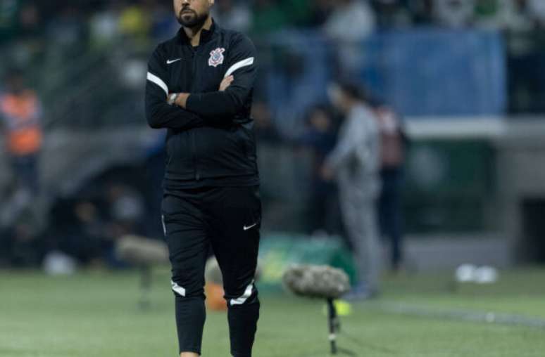 Corinthians vai ter reunião para definir futuro de António Oliveira