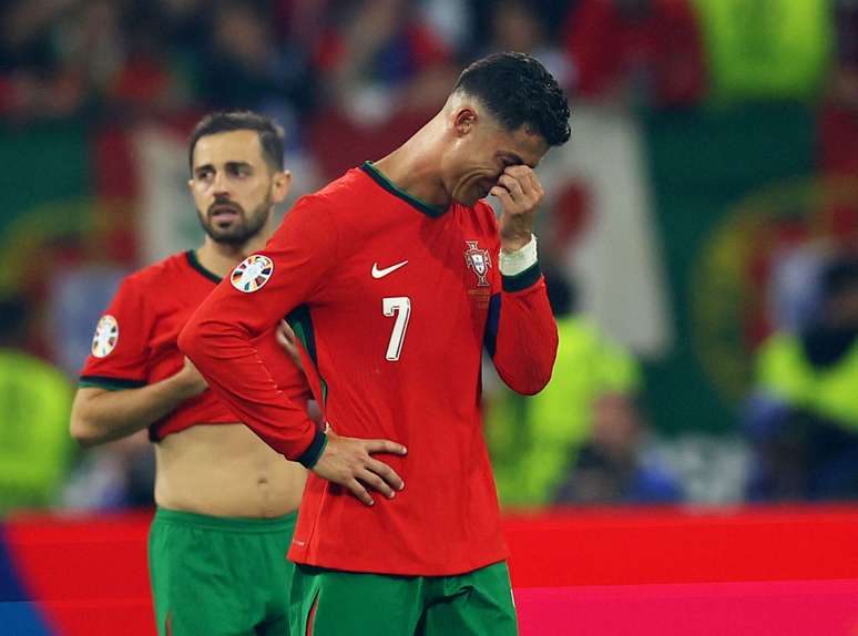 Cristiano Ronaldo chora após perder pênalti na Eurocopa 