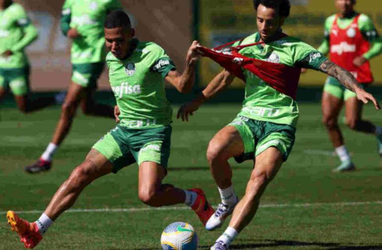 Felipe Anderson treina pela primeira vez como jogador do Palmeiras