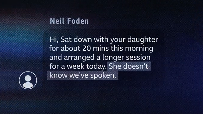 Neil Foden enviou mensagens de texto para o pai de uma estudante. 'Olá, conversei com sua filha por cerca de 20 minutos esta manhã e agendei uma sessão mais longa para daqui a uma semana. Ela não sabe que nós conversamos.'