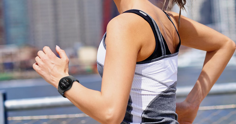 Relógio tem mais de 100 modos de esportes (Imagem: Divulgação/Samsung)