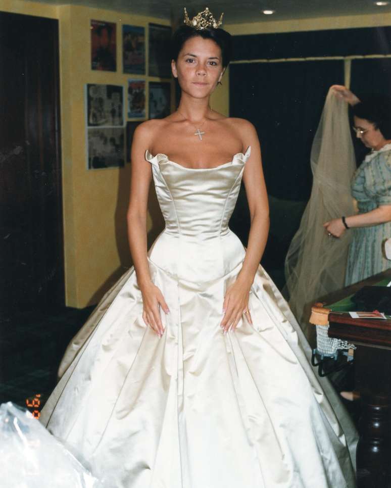 Victoria Beckham com seu vestido de noiva 