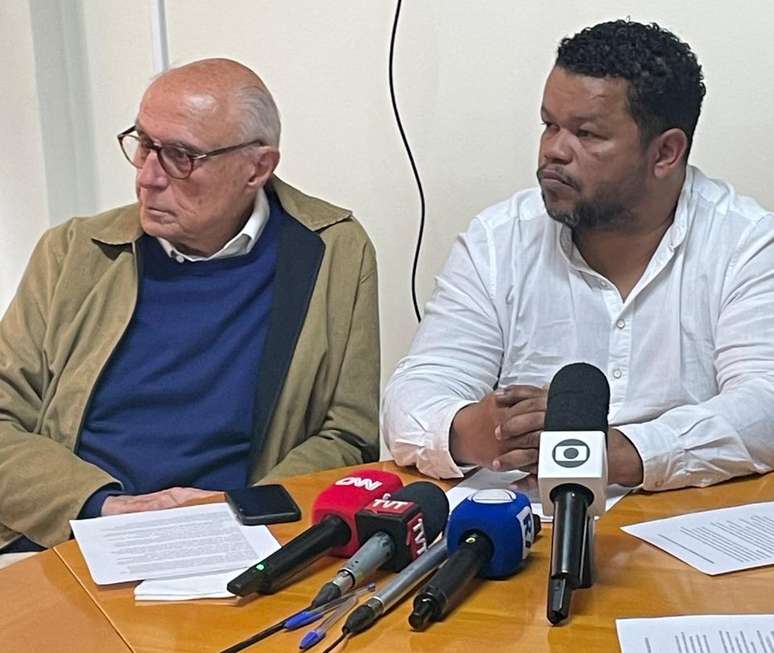 Deputado Eduardo Suplicy e Cláudio Aparecido da Silva, ouvidor das polícias, no lançamento do Comitê