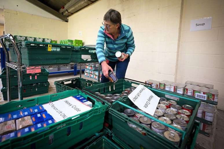 A busca por centros de distribuição de comida disparou como reflexo do aumento do custo de vida no Reino Unido
