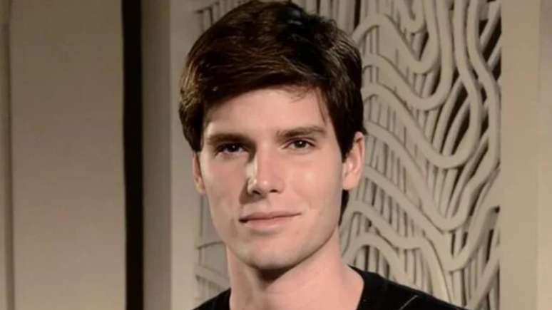 Dani Winits’ ex and “Cheias de Charme” heartthrob takes a new path in his profession; find out how he’s doing