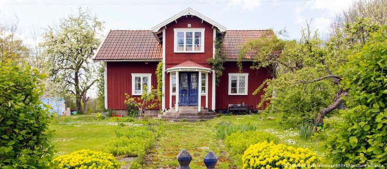 A cidade de Götene, na Suécia, quer vender imóveis para quem se comprometer a reformá-los rapidamente. Mas eles nem de longe são pitorescos como essa casa em Mariestad