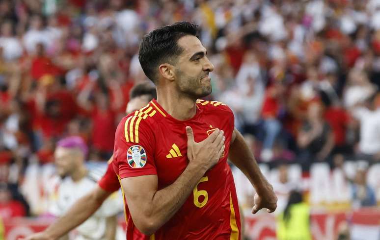 Merino comemora gol da vitória da Espanha sobre a Alemanha