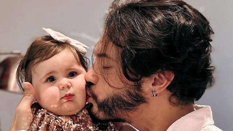 Eliezer enchants the web by dancing with his daughter: ‘Very cute!’