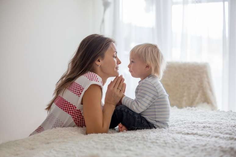 Orações ao anjo da guarda também clamam pela proteção dos filhos 