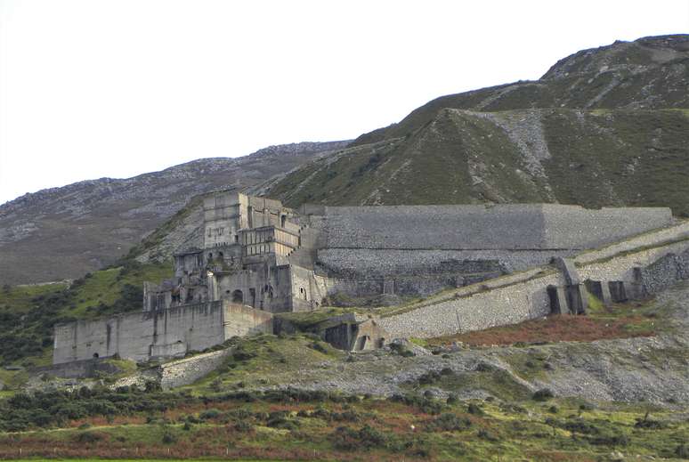 Yr Eifl Quarry: Even without CGI, the quarry really looks like a Westeros castle Yr Eifl Quarry: Even without CGI, the quarry really looks like a Westeros castle