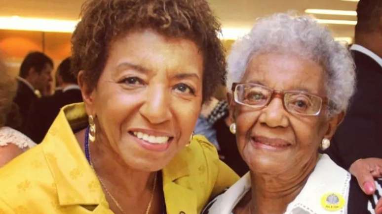 Leci Brand&atilde;o e a m&atilde;e, 'Dona Lecy', que faleceu aos 96 anos