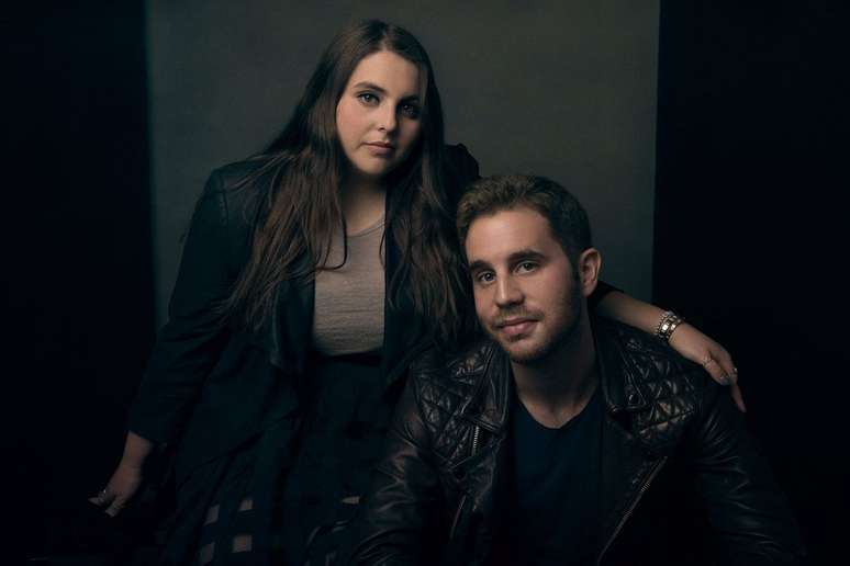 Beanie Feldstein e Ben Platt s&atilde;o amigos de longa data na vida real