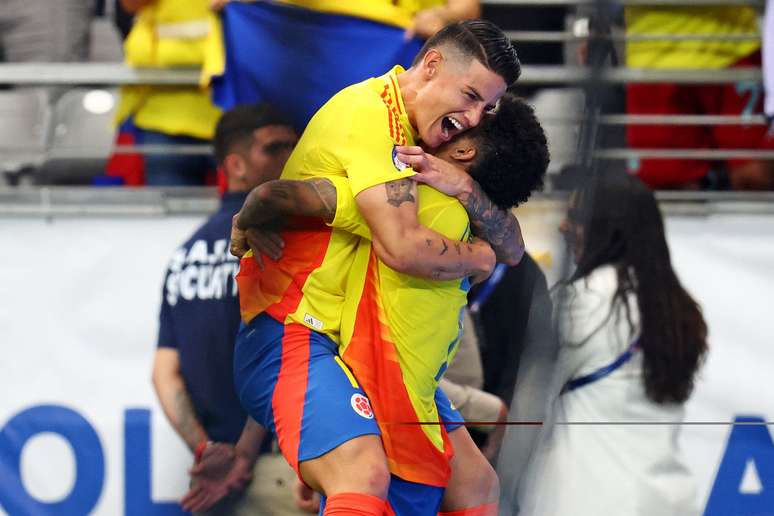 James Rodriguez brilha contra o Panamá pela Copa América