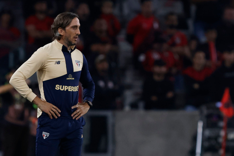 Zubeldía no comando do São Paulo e auxiliar 