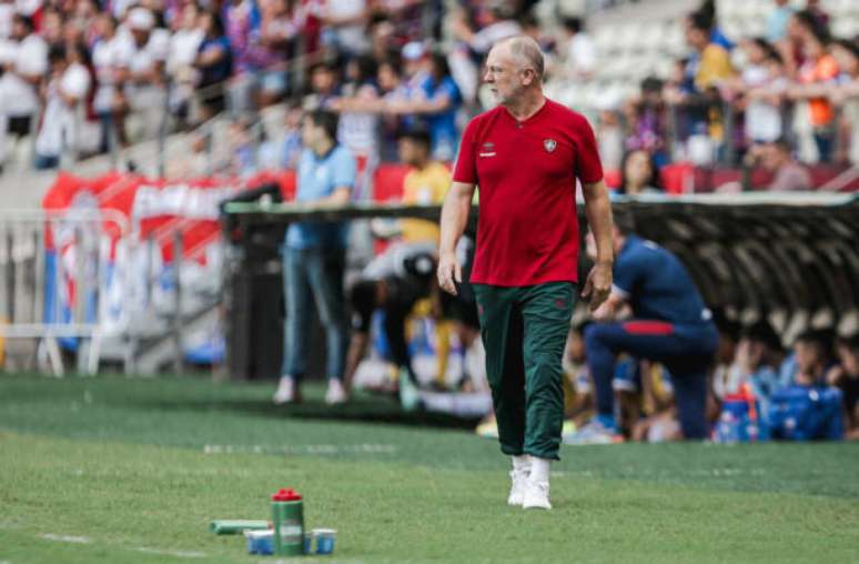 Jornalista responsabiliza Mano Menezes por derrota do Fluminense –