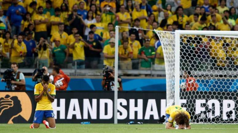 Jogadores brasileiros lamentam derrota vexatória