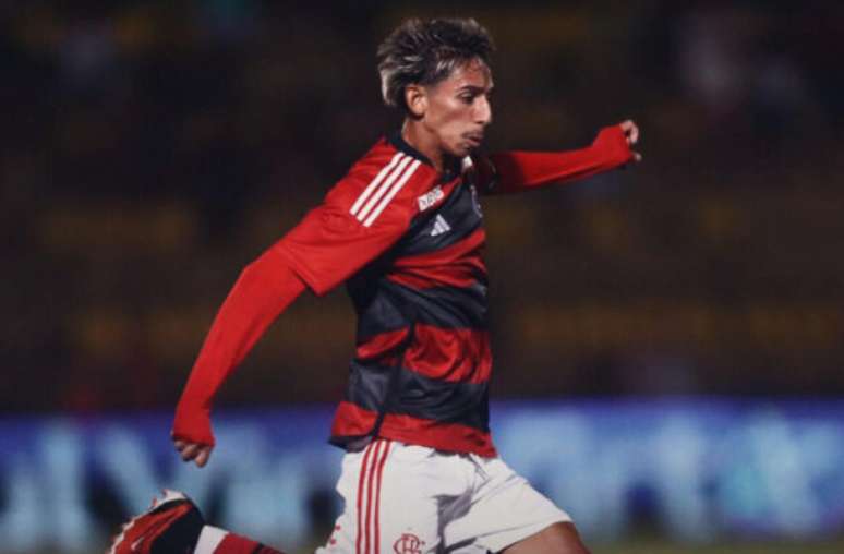 Werton em campo pelo Flamengo –