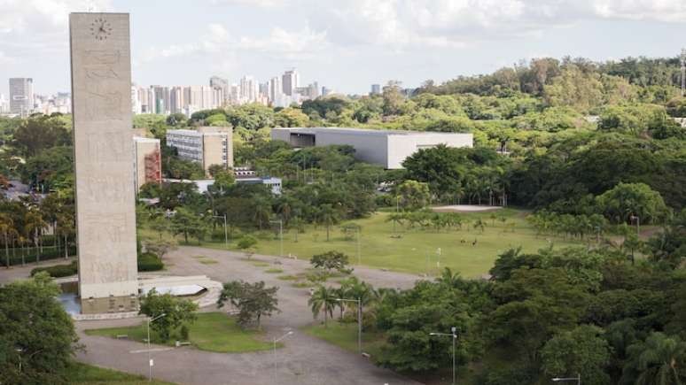 Torre do relógio, símbolo da USP