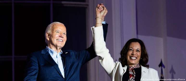 Joe Biden e Kamala Harris durante o espetáculo de fogos de artifício do último 4 de julho, dia da Independência dos Estados Unidos