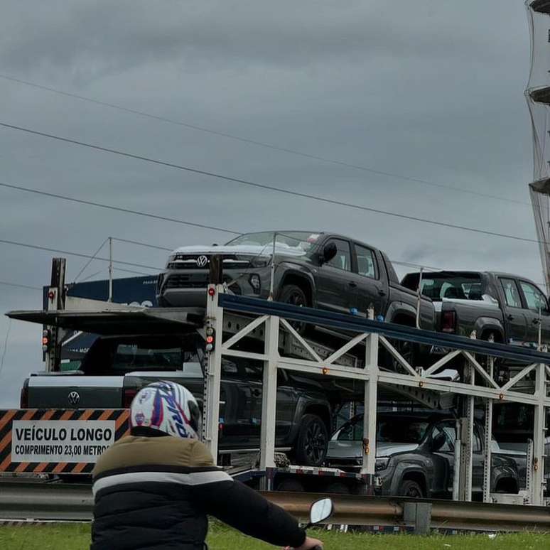 Flagra do novo Volkswagen Amarok a caminho das concessionárias