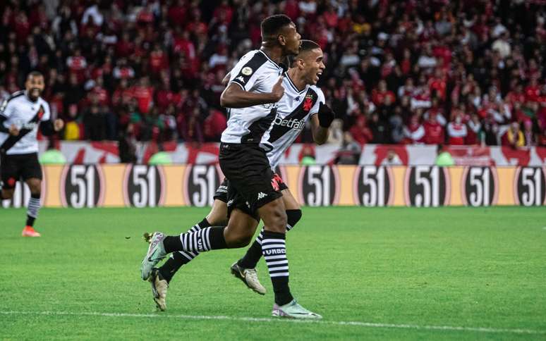 Lyncon marcou o gol que garantiu a vitória do Vasco