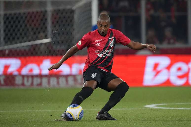 Fernandinho (Athletico-PR) durante jogo contra o São Paulo, no dia 03.07.2024 