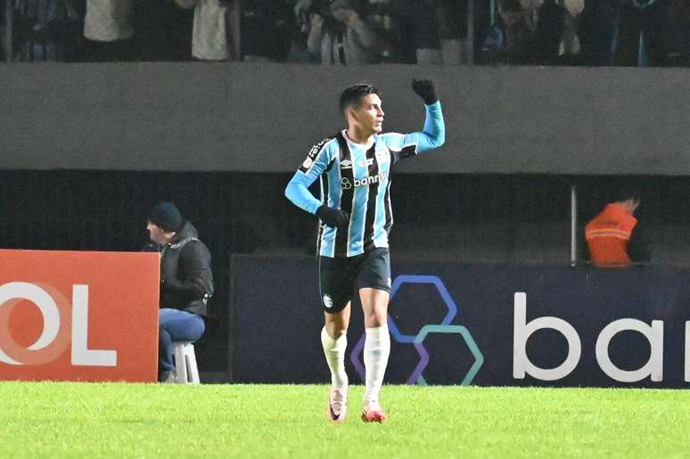 Franco Cristaldo (Grêmio) comemorando seu gol contra o Palmeiras, no dia 04.07.2024 