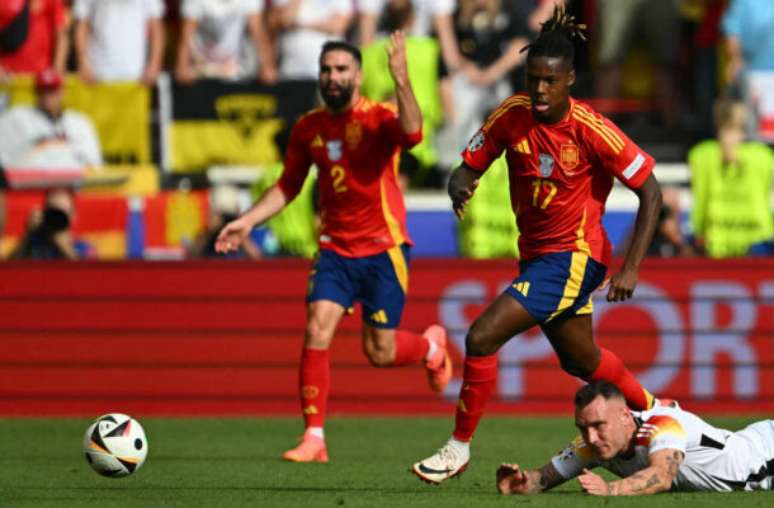 Nico em ação pela Espanha na Eurocopa – 