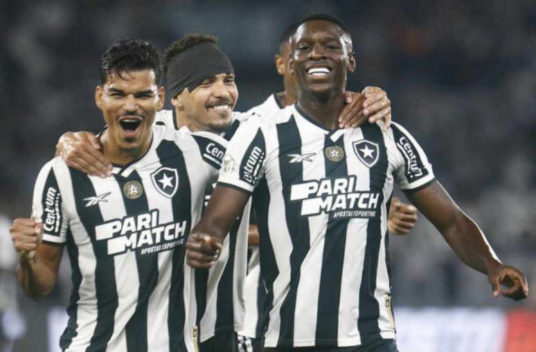 Botafogo é o vice-líder do Brasileiro, um ponto atrás do Flamengo –