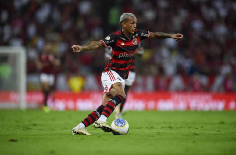 Wesley ganha sequência no Brasileirão e se firma no clube –