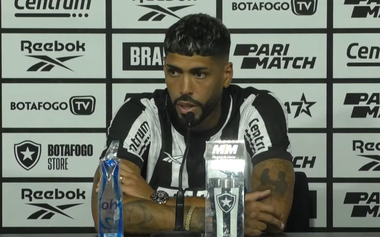 Alexander Barboza: Botafogo garantiu que está tudo bem com o jogador