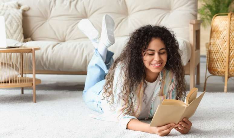 Esses livros vão fazer qualquer um do signo de Câncer não tirar os olhos das páginas até terminar a leitura, segundo o astrólogo João Bidu