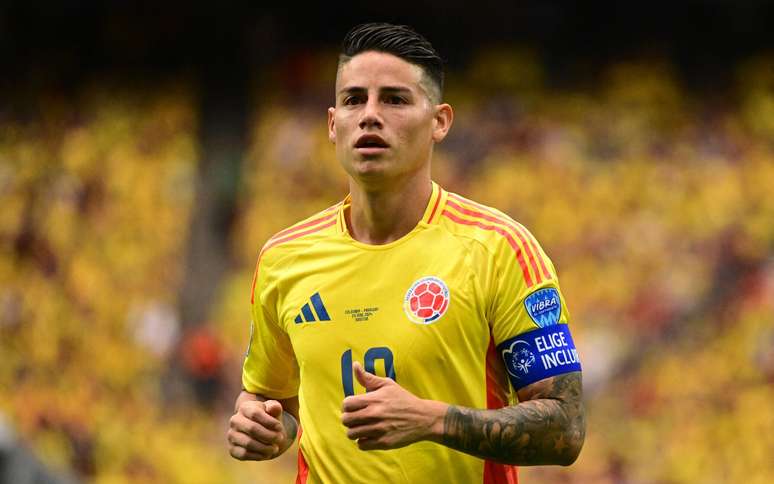 James Rodríguez brilha pela Colômbia, mas não consegue se destacar no São Paulo