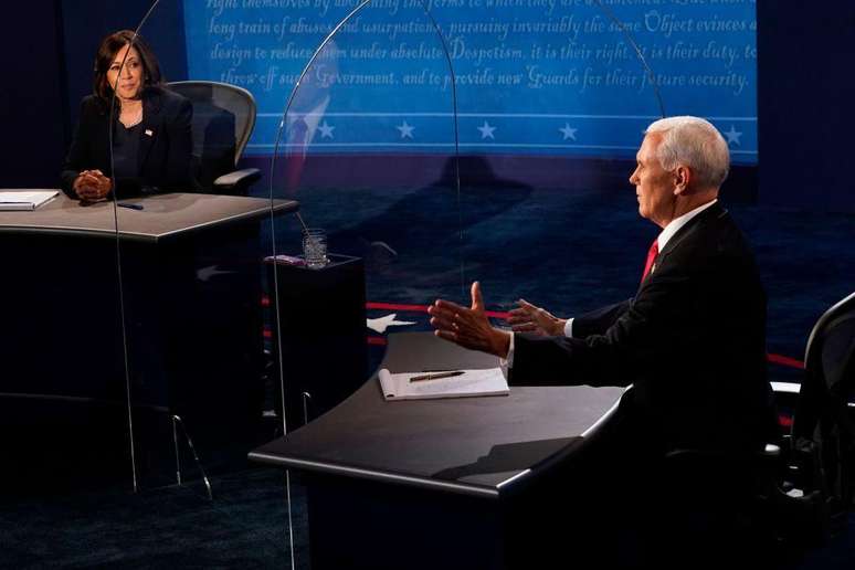 Harris debateu com o ex-vice-presidente de Trump, Mike Pence, durante a eleição presidencial de 2020, depois que Biden a tornou sua companheira de chapa