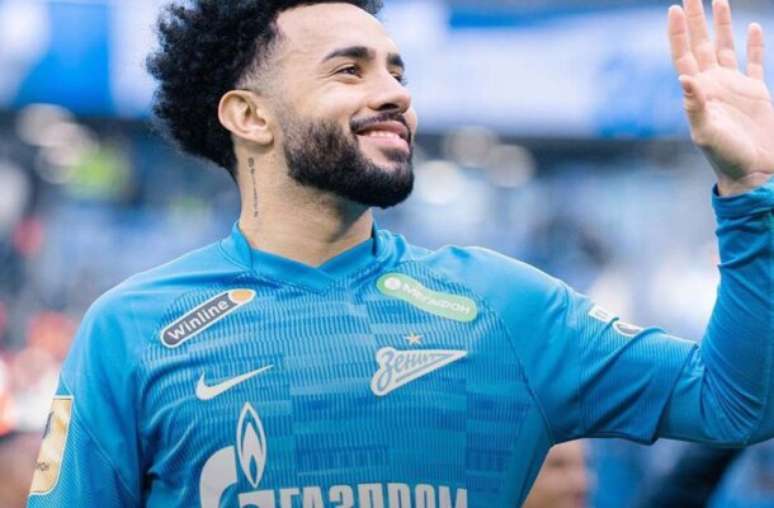 Zenit aceita negociar Claudinho –