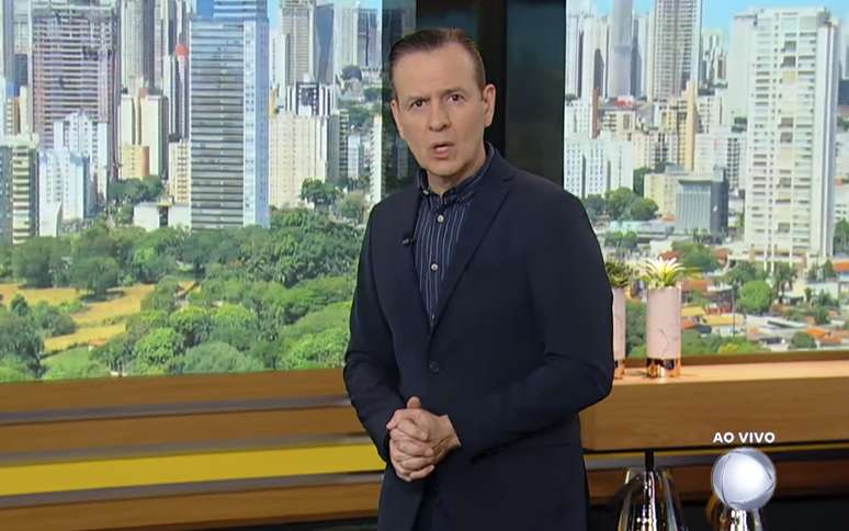 Celso Zucatelli apresenta o Hoje em Dia na Record em dia de recorde 