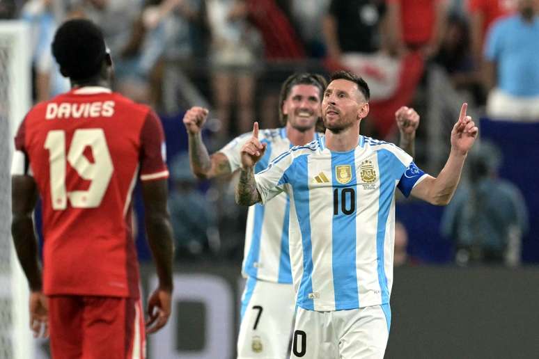 Messi comemorando o segundo gol argentino -