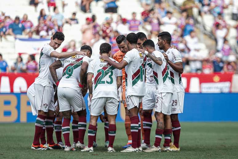 Elenco do Fluminense na derrota para o Fortaleza. -