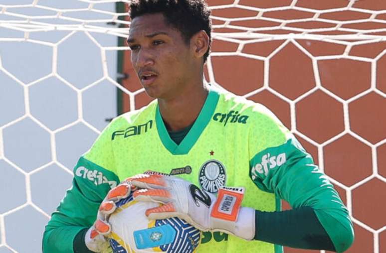 Goleiro faz milagre no Brasileirão Sub-20 –