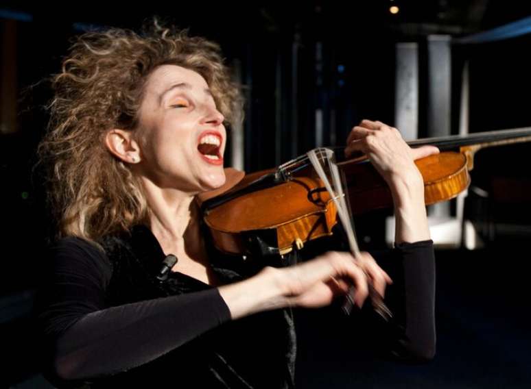 A violinista suíça Charlotte Hug é uma das atrações do Festival Index