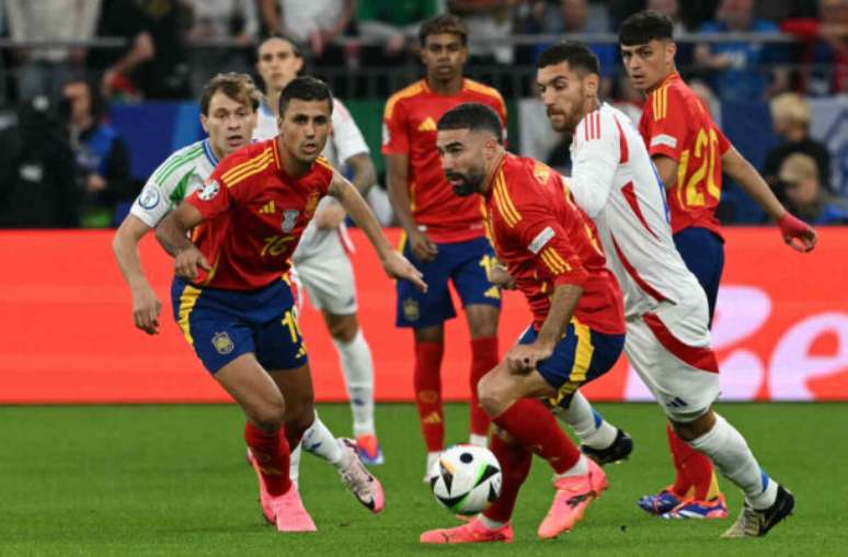 Carvajal e Rodri em ação contra a Alemanha na Euro 2024 –