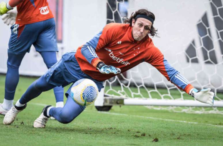 Cássio em treino pelo Cruzeiro –