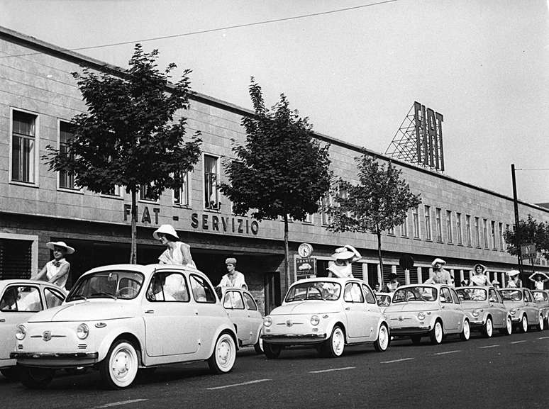 Fiat 500 em 1957: poucos caros representam tão bem a "italianidade"