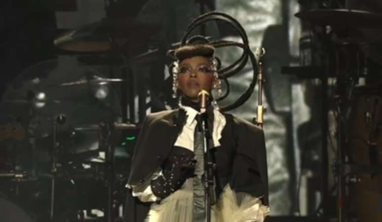 A cantora norte-americana Lauryn Hill, rainha da black music é uma das atrações da edição de 50 anos do Chic Show, festival que marca a potência da cena black na cidade de São Paulo.