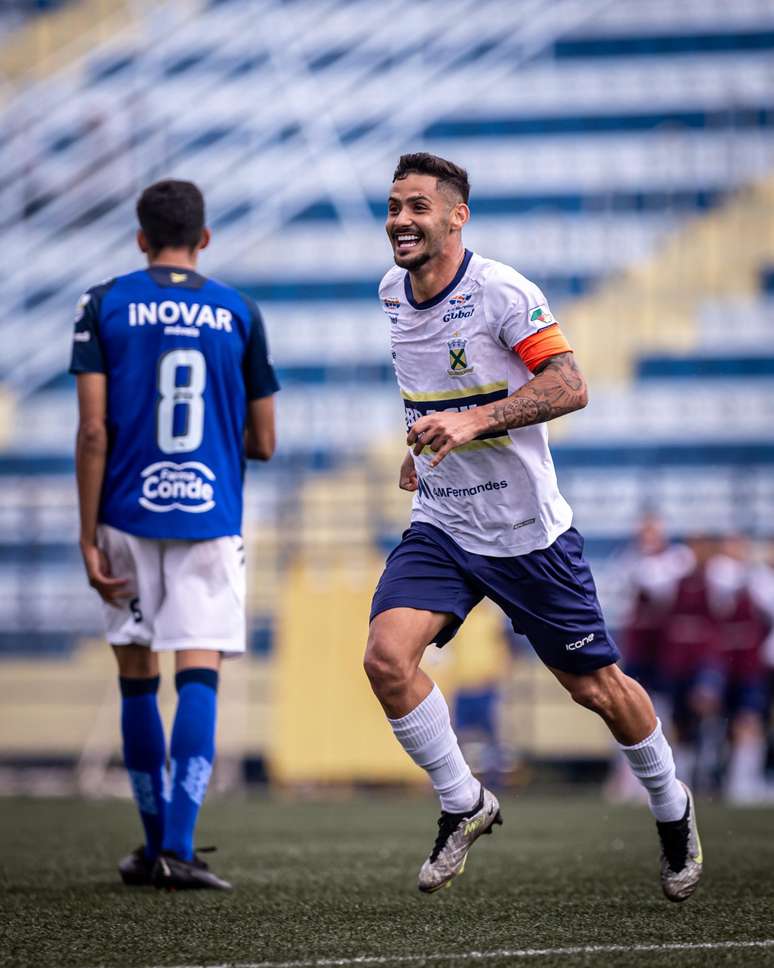 Ex-São Paulo, Nelsinho quer classificar o Santo André na Série D. 