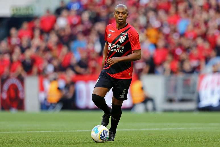 Fernandinho (Athletico-PR) durante jogo contra o Corinthians, no 23.06.2024.