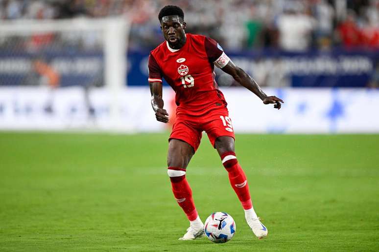 Alphonso Davies (Canadá) durante jogo contra a Argentina, no dia 09.07.2024 